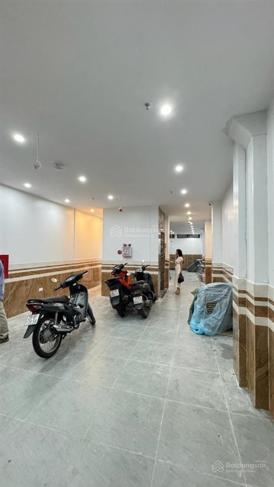 Toà chdv cách mp trung phụng chỉ 30m, 94.5m2*8t, mt 5.2m, 28 phòng kk, đủ pccc, dòng tiền 7%/năm