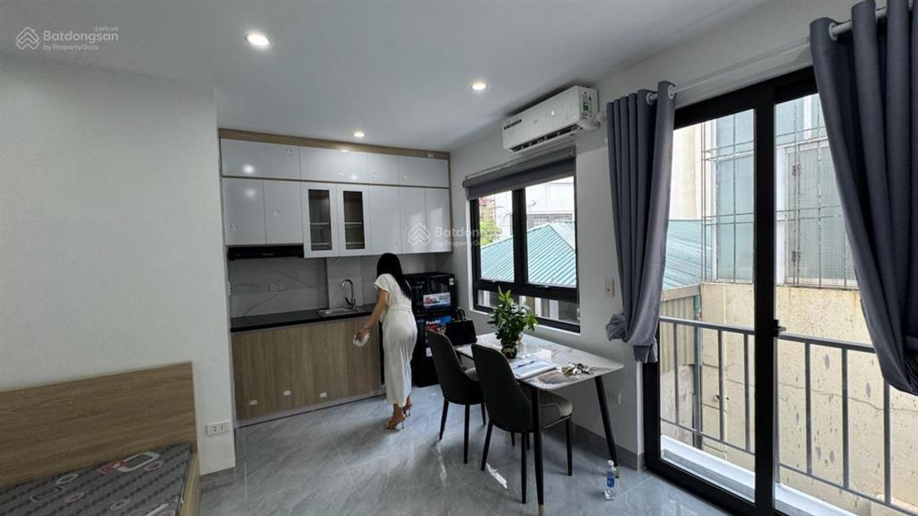 Toà chdv cách mp trung phụng chỉ 30m, 94.5m2*8t, mt 5.2m, 28 phòng kk, đủ pccc, dòng tiền 7%/năm