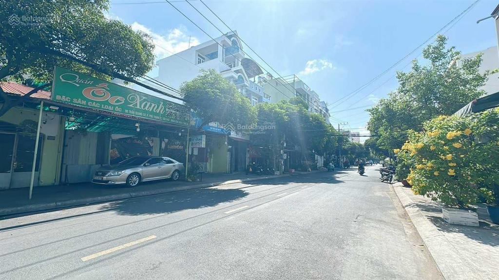 Chính chủ bán nhà 4 lầu 4.8x24m vuông vức, mặt tiền kinh doanh nguyễn trọng tuyển, phường 8, pn