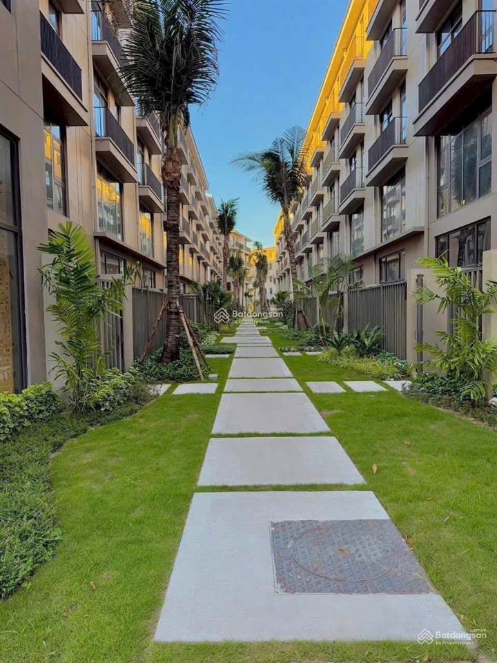 Biệt thự liền kề vị trí sát biển hạ long giá 140 tr/m2 diện tích 110m2 rẻ hơn thị trường 200tr