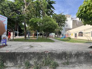 Khu hiếm nhà bán vị trí đẹp có công viên ngay nhà  xây 4 tầng đường 8m thông quang trung