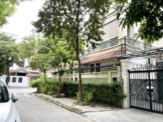 Bán gấp biệt thự làng việt kiều châu âu, căn góc view vườn hoa, dt 180m2 giá chi tiết phía dưới