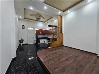 Bán nhà đường ô tô 2 mặt tiền phường 4, đà lạt. uyên 0948 676 *** tìm khách thiện chí