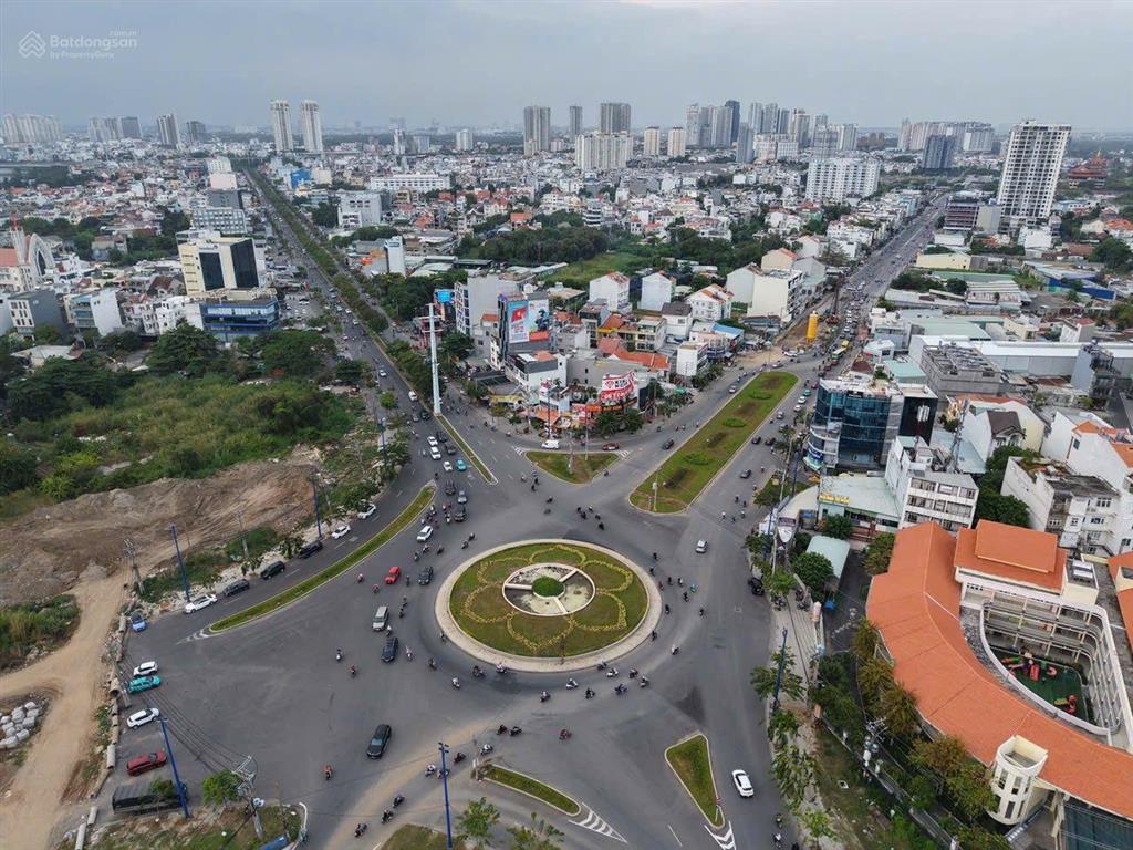 Cơ hội sở hữu tòa nhà siêu vip  mặt tiền lương định của, đang cho thuê 105tr/th