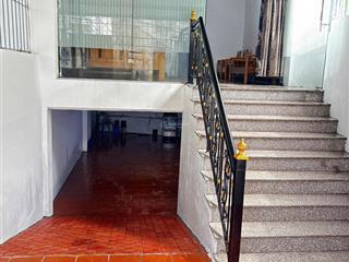 Nhỉnh 9 tỷ có ngay nhà việt hưng 72m2, 1 hầm 5 nổi, khu vực trung tâm quận long biên