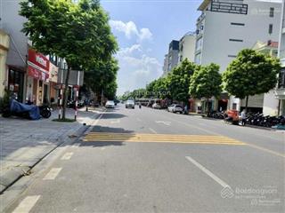 Cần bán gấp đất đẹp phố gia thượng  ngọc thuỵ. ô tô tránh, gần hồ điều hoà, công viên, giá đầu tư