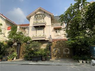 Bán nhà chính chủ, bán biệt thự phú lương hà đông 200m, 100% đồ gỗ nguyên tấm, hơn 30 tỷ,mtg