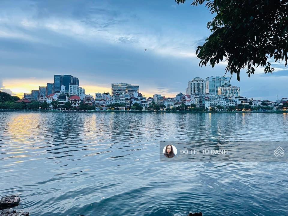 Bán biệt thự mặt hồ văn quán ô góc 250m2, vị trí kim cương hiếm có tại hà đông, trên 70 tỷ