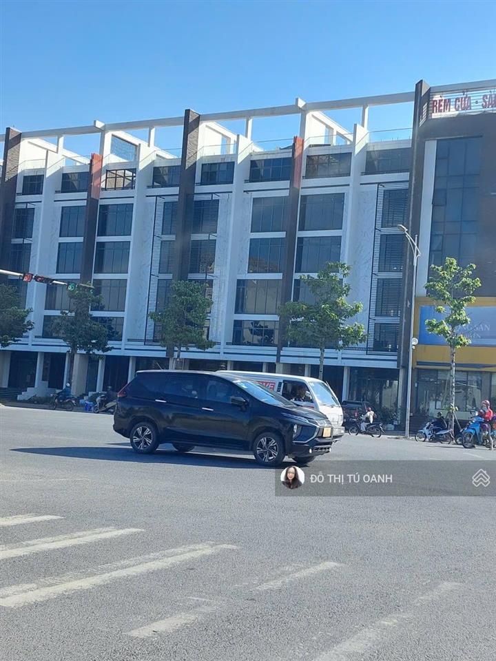 Hàng chính chủ bán 10 căn shop house thanh hà cenco5 đường 50m giá đầu tư ms. oanh 0981 919 ***