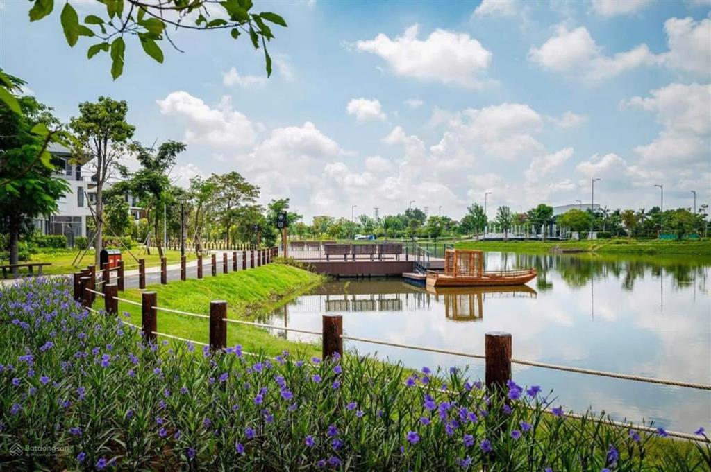 Cần bán gấp căn biệt thự song lập id junction giá đầu tư chỉ 7ty1, khu trung tâm gần hồ cầu vòng