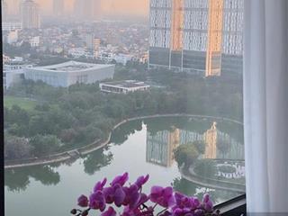 Chính chủ bán căn 4pn3wc/133m toà n01t1 view công viên ngđ,sẵn sổ đỏ,full đồ cực đẹp  0888 989 ***