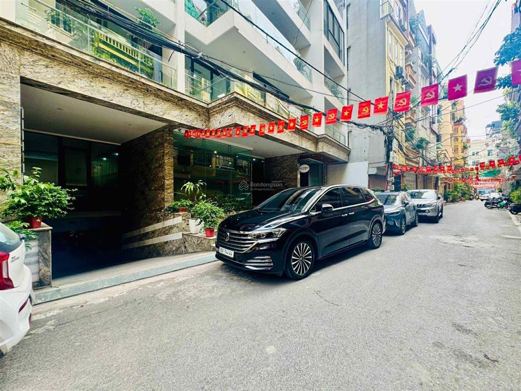 Bán nhà phố lạc long quân 288m tòa văn phòng 8 tầng có hầm 2 thoáng. bán 125 tỷ.  0936 391 ***