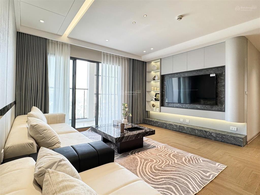 Penthouse cực vip,trực tiếp chủ nhà gửi bán căn 280m 5pn giá 24 tỷ. 0936 203 ***
