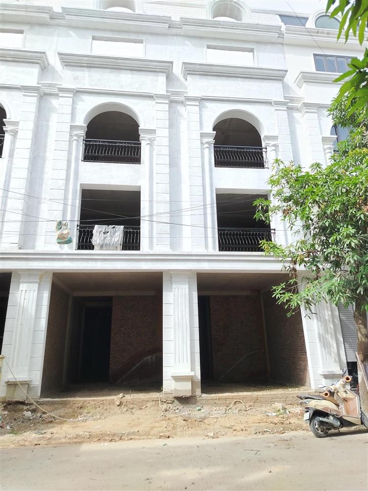 Bán căn nhà 4 tầng mới xây view công viên tại khu đô thị bần, thị xã mỹ hào, hưng yên