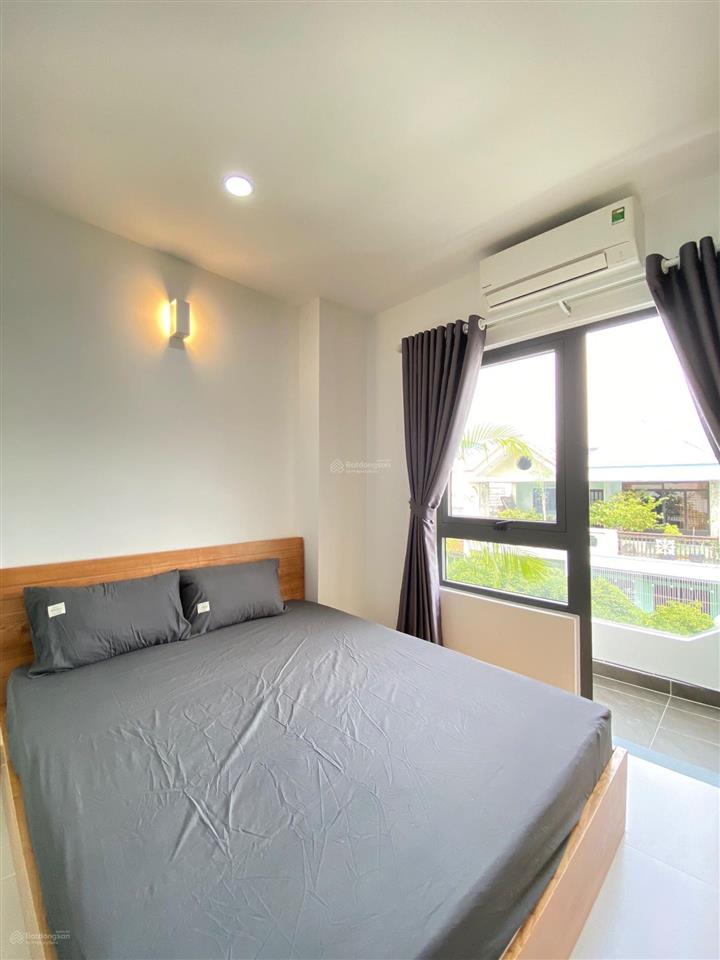 Căn hộ cửa sổ ban công ngay etown cộng hoà