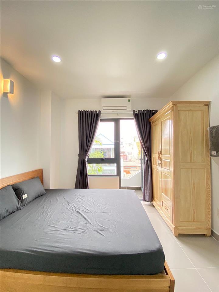 Căn hộ cửa sổ ban công ngay etown cộng hoà