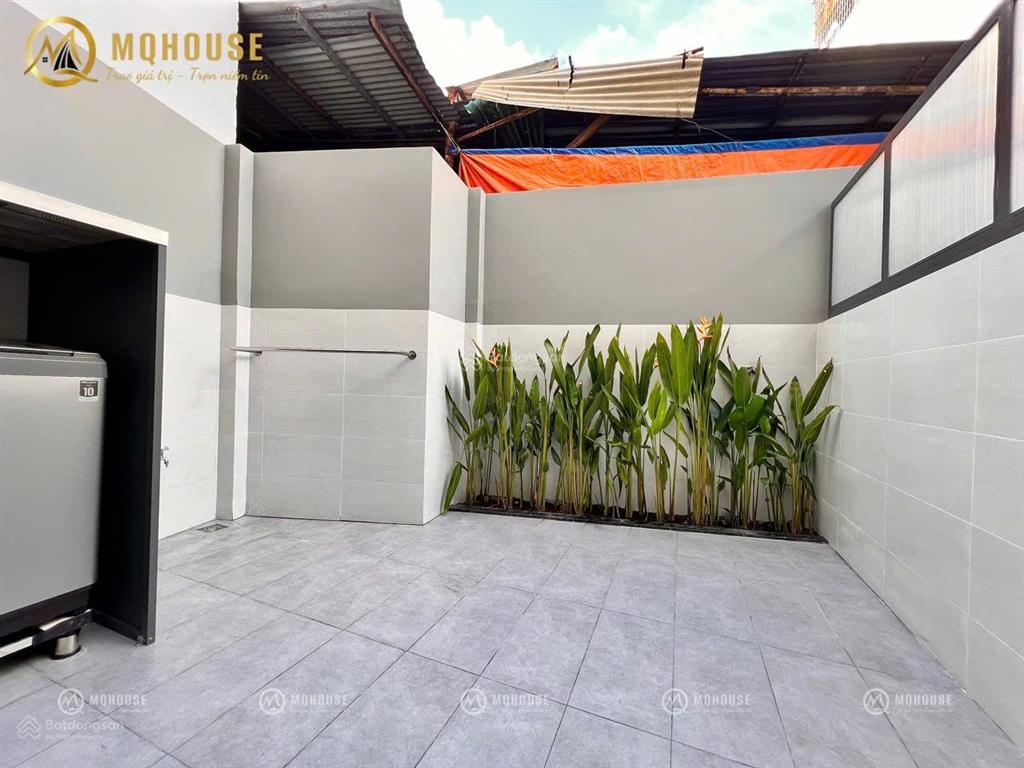 Căn hộ studio ban công  cửa sổ ngay tân sơn nhì