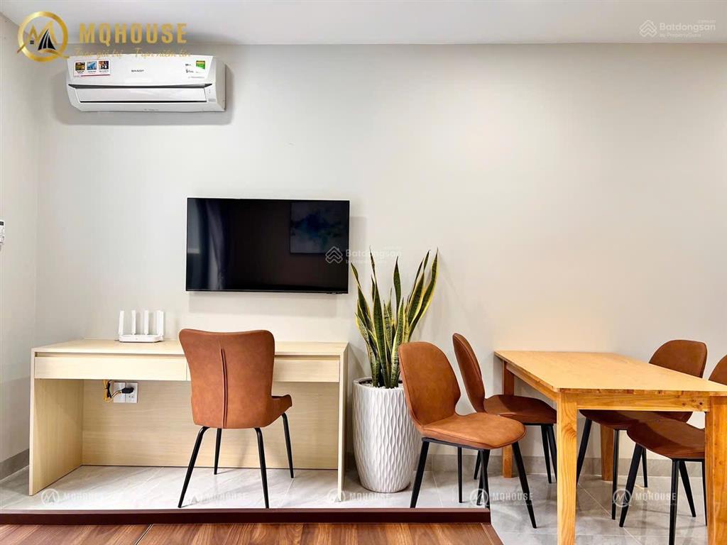 Căn hộ studio ban công  cửa sổ ngay tân sơn nhì