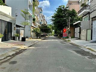 Bán nhà mặt tiền đường đỗ bí  phú thạnh dt 8x18,5m, giá chỉ 17.9 tỷ