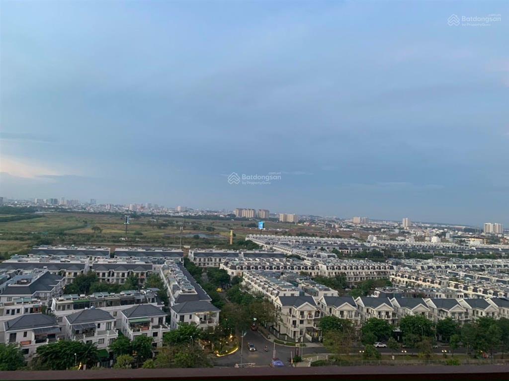 Cho thuê căn krista kris vue 2pn tầng cao thoáng đẹp giá 12tr/th.  0919 004 ***