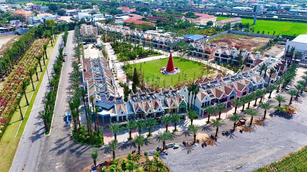 Biệt thự rừng slvườn bình minh 225m2, giá 15,9 tỷ và đl gần hồ thiên nga 268m2 26 tỷ. căn cn tự do