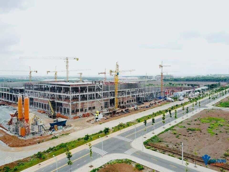 Lô góc 2 mặt tiền 7 mét x 26 mét đường 45m đối diện khu công nghiệp, giá tốt nhất thị trường