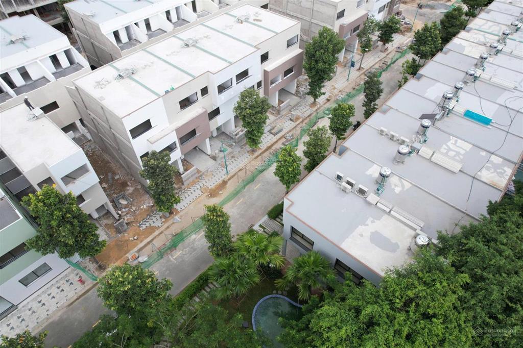 Bán gấp nhà phố khu compound cát tường j  home giá 4,1 tỷ, diện tích 76,5m2, 4pn, 3wc, bình dương