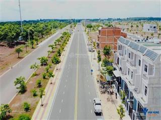 Vị trí khan hiếm, với diện tích 5mx22m=110m2 ngay cổng chính có thể kinh doanh được ngay, giá tốt