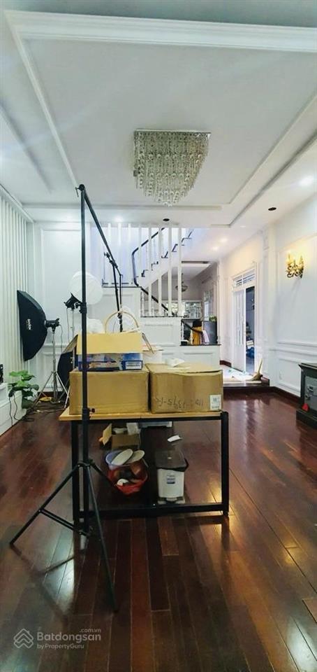 6,99 tỷ tlcc 122m2  6x18m  nở hậu 8m  dòng tiền 15tr  nhà 3 tầng  hẻm xe hơi nguyễn thị xinh