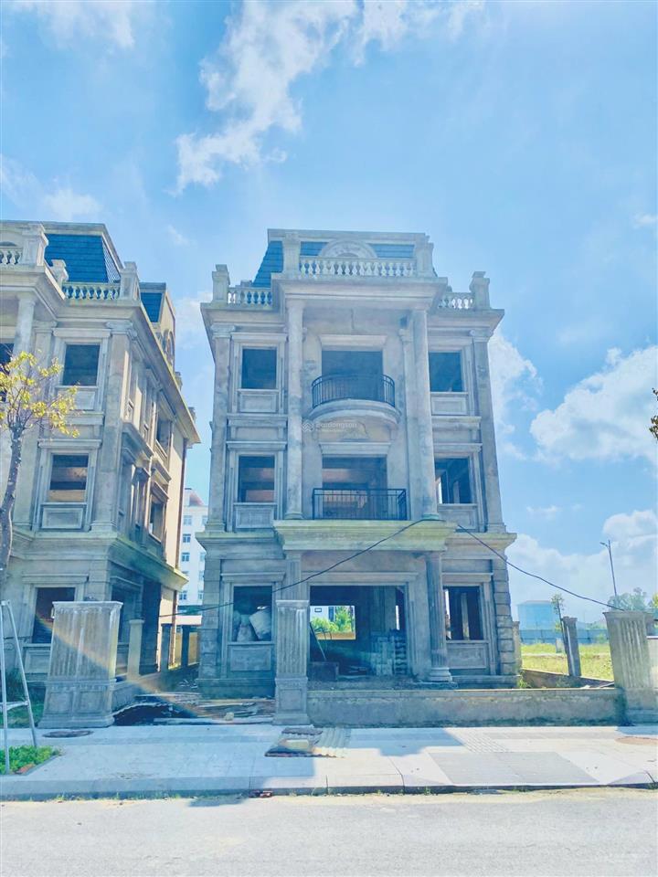 Biệt thự phú xuân cạnh aeon mall  đường võ nguyên giáp đối diện trung tâm hành chính thành phố huế