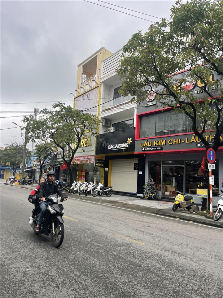 Bán nhà 2 tầng mặt tiền kinh doanh đường trường chinh trung tâm thành phố huế, giá chỉ 13.x tỷ