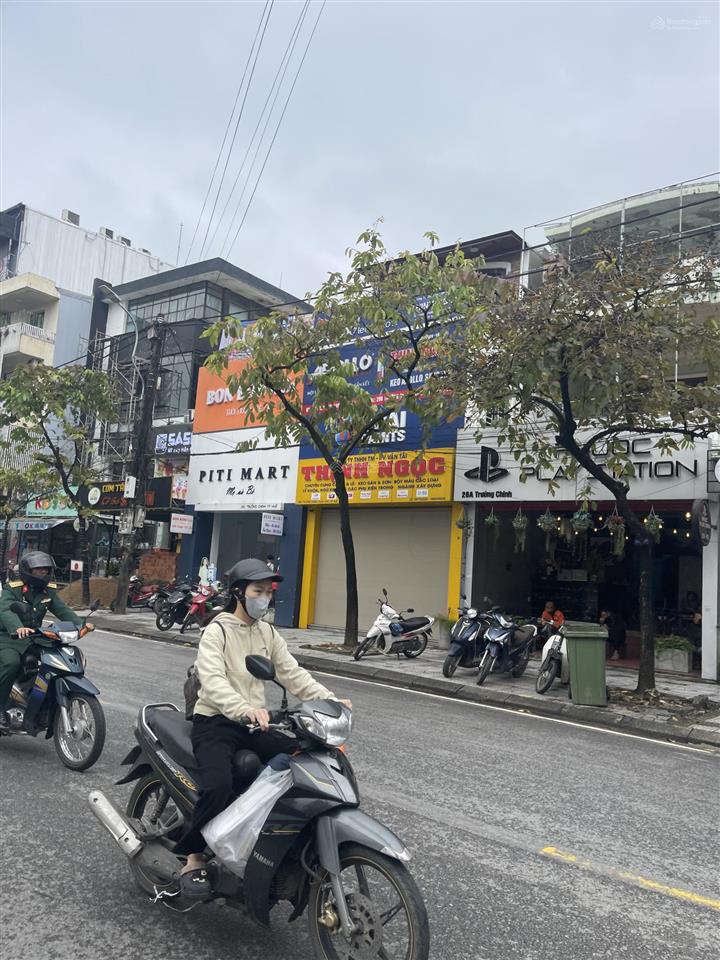 Bán nhà 2 tầng mặt tiền kinh doanh đường trường chinh trung tâm thành phố huế, giá chỉ 13.x tỷ