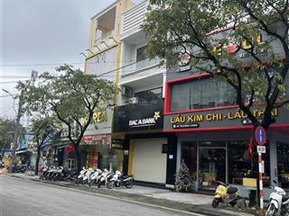Bán nhà 2 tầng mặt tiền kinh doanh đường trường chinh trung tâm thành phố huế, giá chỉ 13.x tỷ