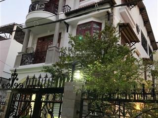 Gia đình cần bán biệt thự trần quốc thảo, trung tâm quận 3, dt 20x25m, vuông vức, giá 160 tỷ