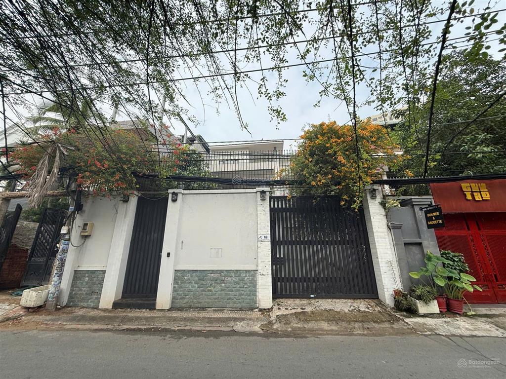 Bán khuôn đất vuông vức mt nguyễn ư dĩ, quận 2  dt 22x25m  xây biệt thự  giá siêu tốt 180tr/m2