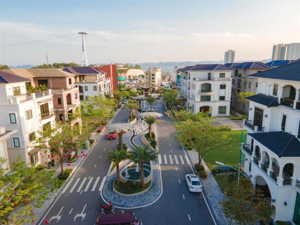 Em xuân bán căn biệt thự đồi view thẳng biển giá vip ngoại giao, bàn giao full nội thất liền tường