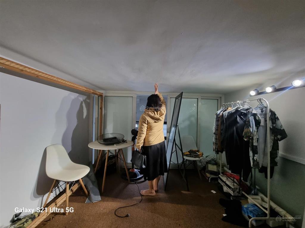 Căn hộ có gác xép hiếm nam xa la | 42m2 + gác xép 10m2 | 2 phòng ngủ | giá 2.35 tỷ