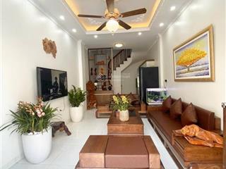 Bán nhà gấp xuân đỉnh 5 tầng giá 4tỷ