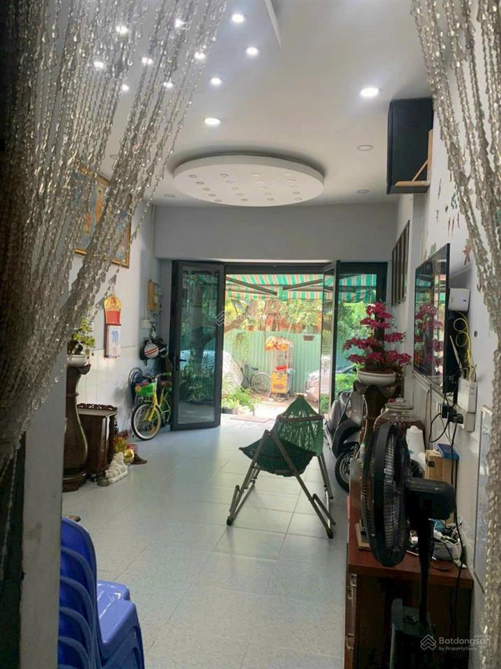 Bán nhà 1 trệt 2 lầu ngay bên cạnh khu du lịch văn thánh, sát vinhomes 14 tỷ