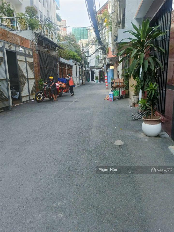Xuất ngoại bán nhanh nhà ngang 8m kết cấu 1 trệt, 3 lầu cực hiếm đường thành thái, quận 10
