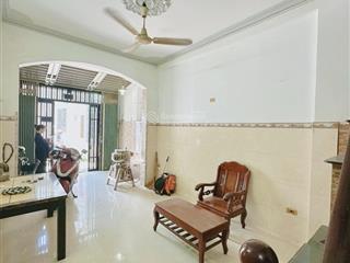 Bán nhà sát cv lê thị riêng, sát cmt8 quận 10, 3 tầng 4pn, nhỉnh 5 tỷ