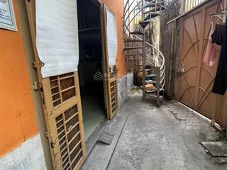Nhà chdv q4  đường otô  4 lầu  188m2 11pn thu nhập 30tr/th giá 15 tỷ nhỉnh