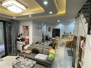Nhà đẹp q4  3 lầu  46m2 ngang 6m ko qhchỉ 5 tỷ nhỉnh
