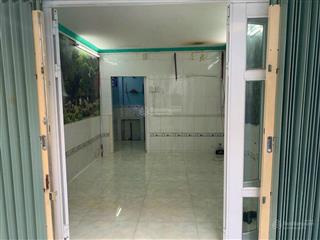 Nhà vĩnh hội q4 2 lầu đúc  18m2 ko qh  giá 2 tỷ nhỉnh