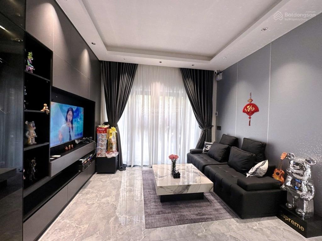 Nhà tân mỹ q7 sát mt 40m2 3 lầu đúc giá 7 tỷ nhỉnh