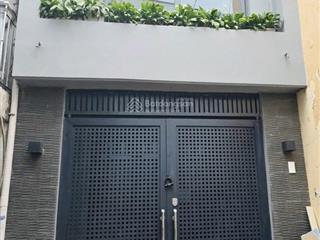 Sát mặt tiền q4 2 lầu đúc 30m2 ko qh  giá 3 tỷ nhỉnh
