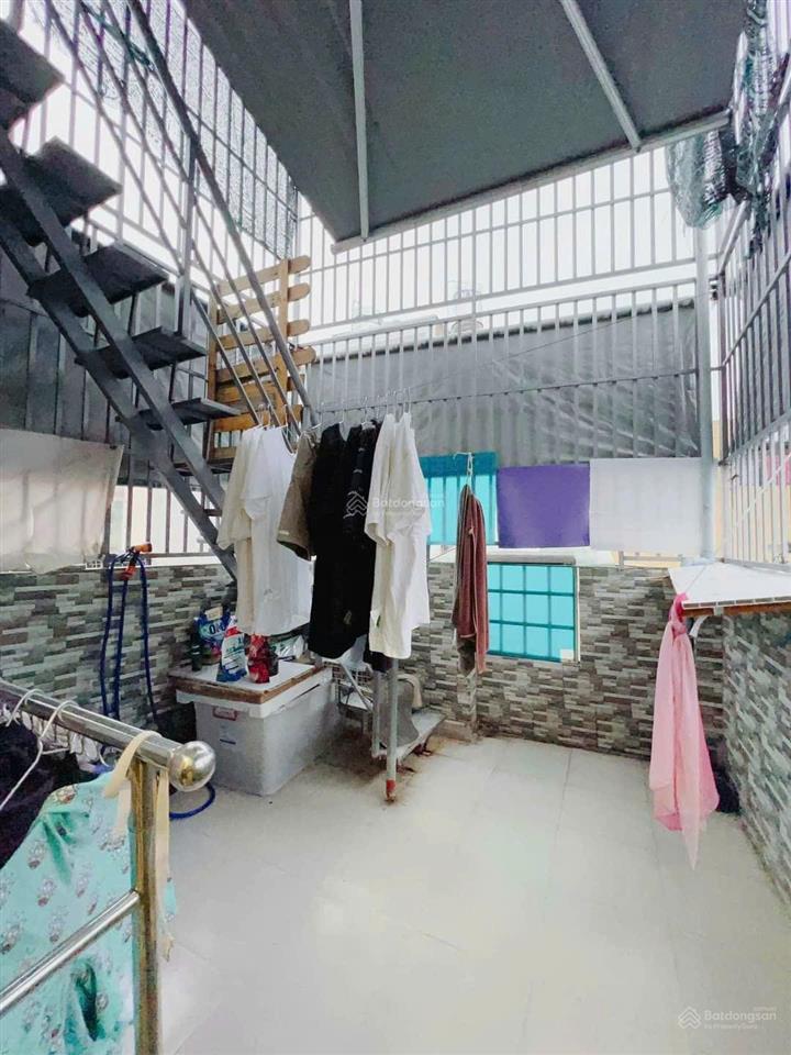 Nhà đẹp q4  2 lầu đúc  46m2  3pn  full nt  giá 4,3 tỷ tl