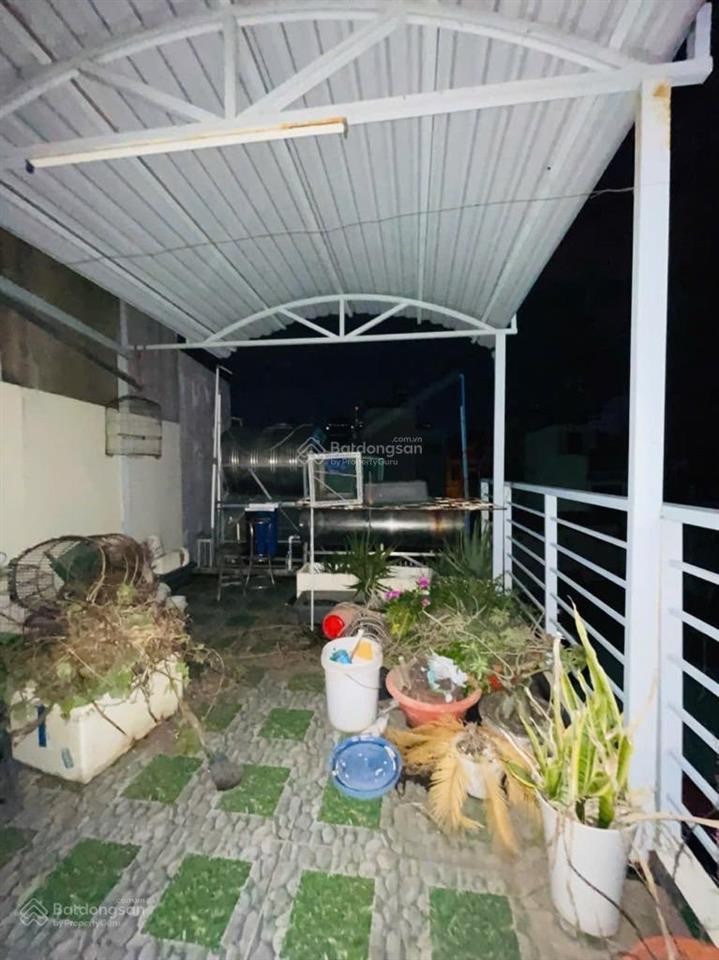 Mặt tiền đường số, q4  4 tầng  27.8m2  3pn  giá 4.6 tỷ