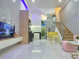 Nhà đẹp q4 sát mặt tiền 30m2 2 lầu chỉ 3 tỷ nhỉnh