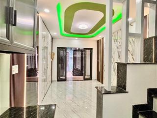 Nhà xóm chiếu q4 3 lầu đúc  28m2  ko qh chỉ 3 tỷ nhỉnh